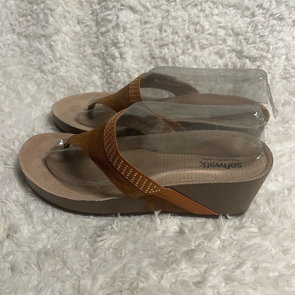 Softwalk Women's leather suede Tan Wedge Sandals gold tone studs accents SZ11M